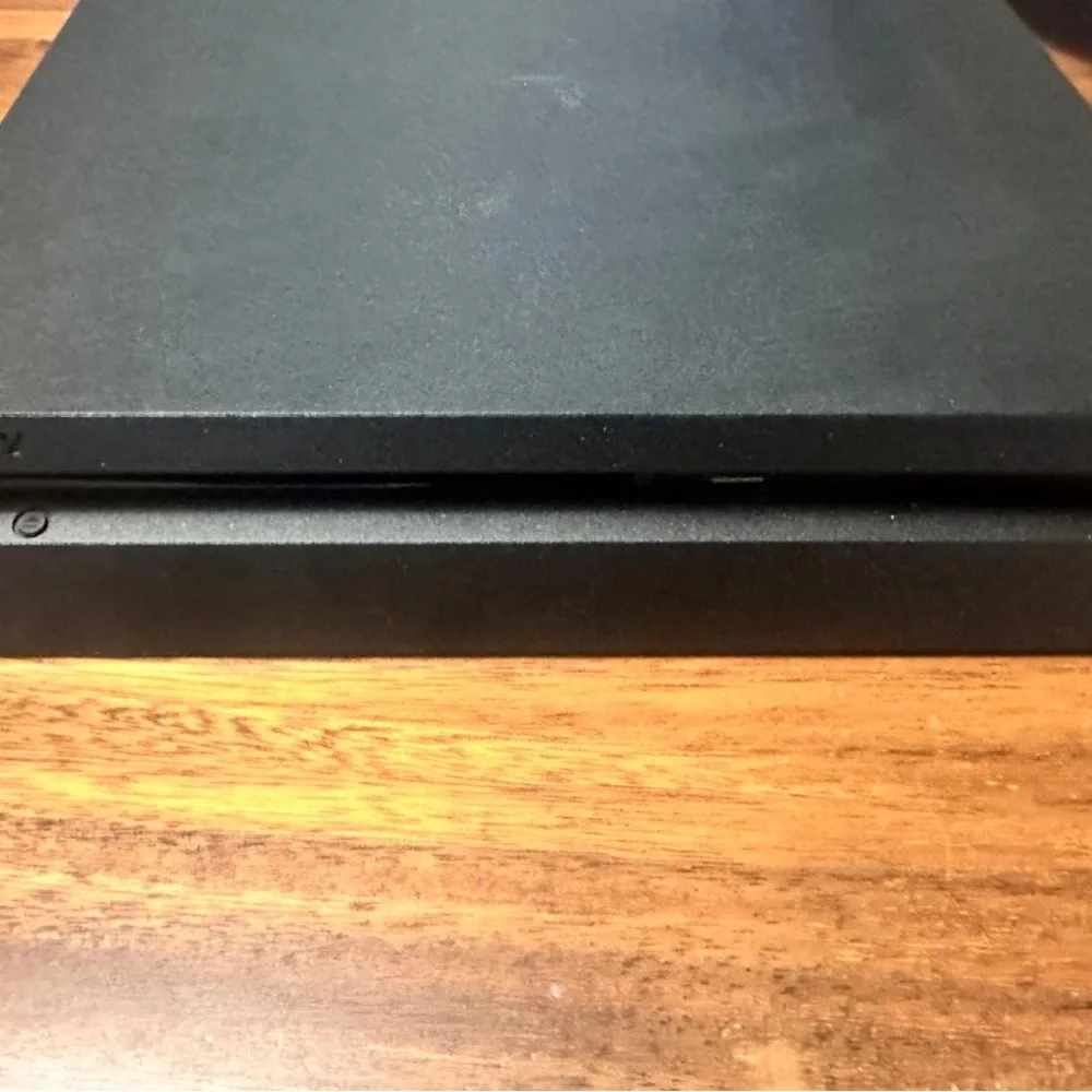 PS4 Game Console
